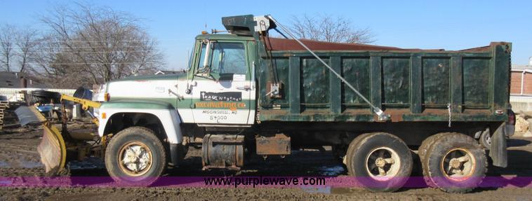 image for item I6850 1974 Ford dump truck