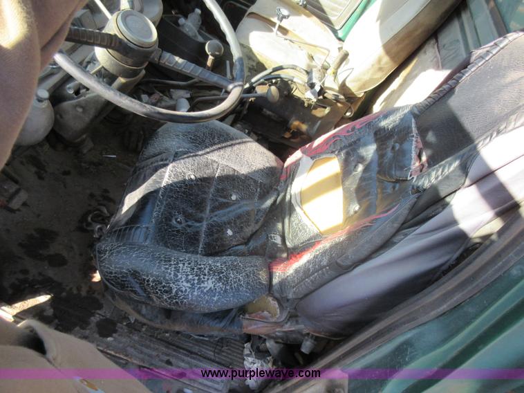 image for item I6850 1974 Ford dump truck