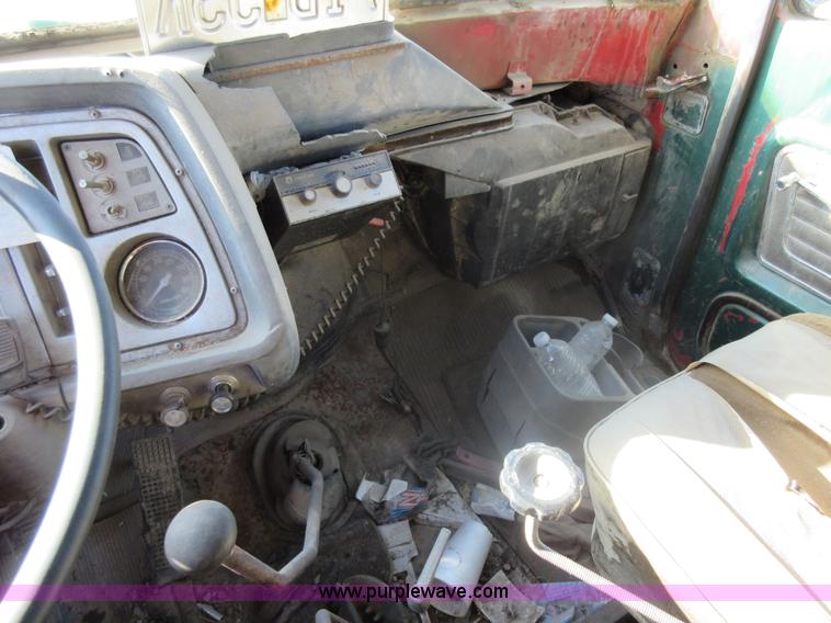 image for item I6850 1974 Ford dump truck