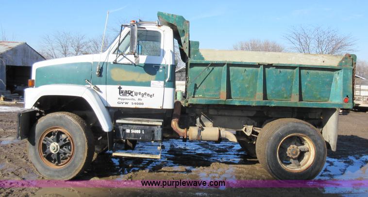 image for item I6851 1984 GMC Brigadier dump truck