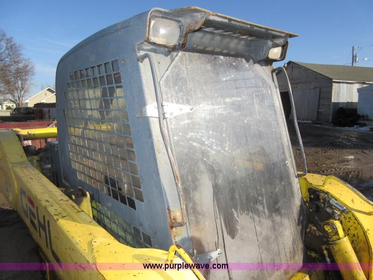 image for item I6852 2001 Gehl 7600 skid steer