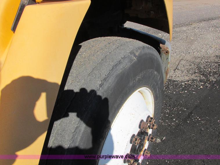 image for item I8774 2001 Freightliner FL70 dump truck