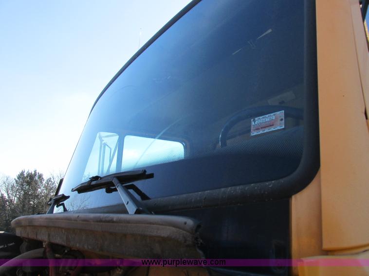 image for item I8774 2001 Freightliner FL70 dump truck