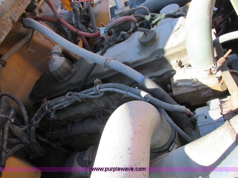 image for item I8774 2001 Freightliner FL70 dump truck