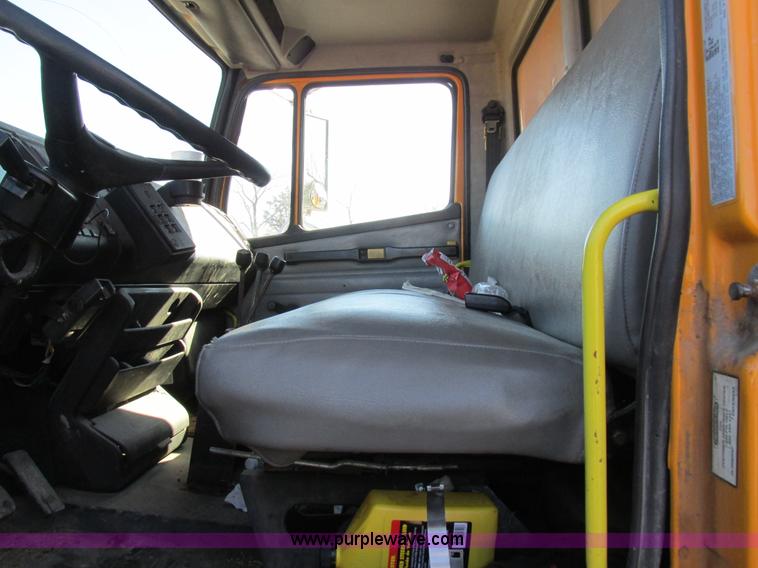 image for item I8774 2001 Freightliner FL70 dump truck