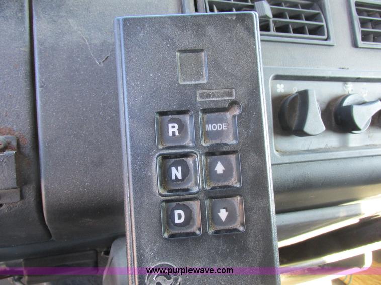 image for item I8774 2001 Freightliner FL70 dump truck