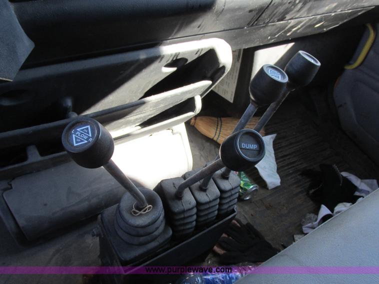 image for item I8774 2001 Freightliner FL70 dump truck