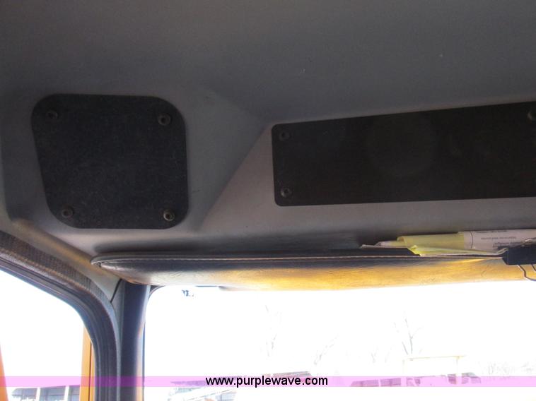 image for item I8774 2001 Freightliner FL70 dump truck