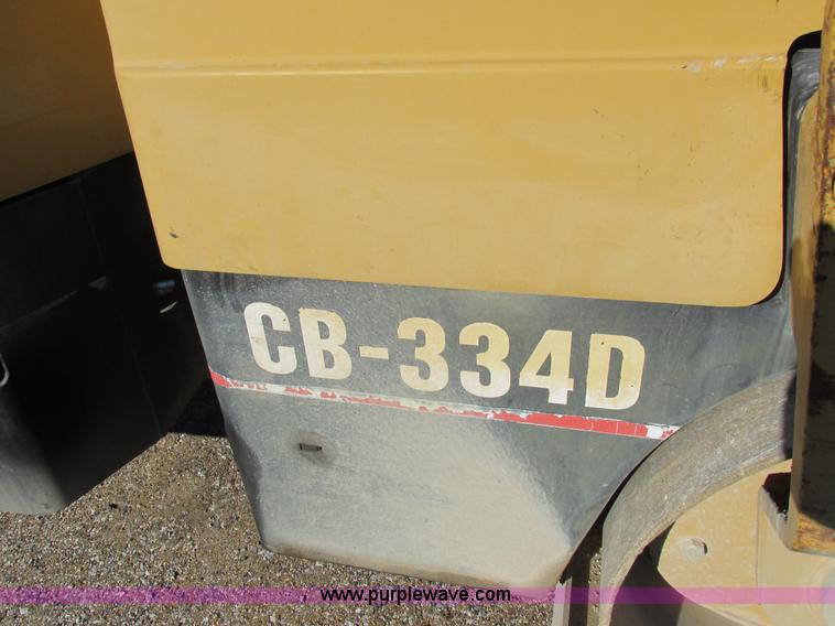 image for item I8777 2001 Caterpillar CB334D double drum roller