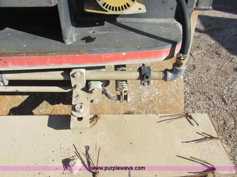 image for item I8777 2001 Caterpillar CB334D double drum roller