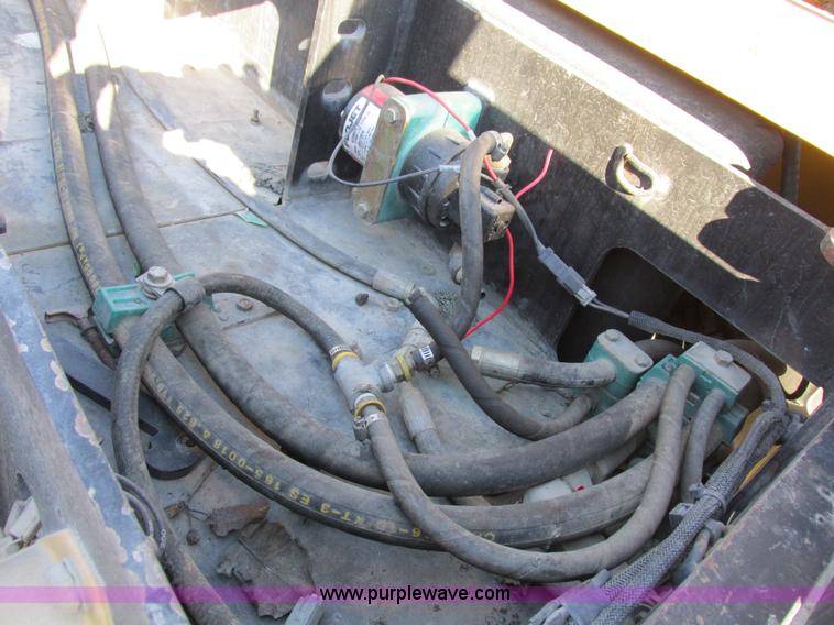 image for item I8777 2001 Caterpillar CB334D double drum roller