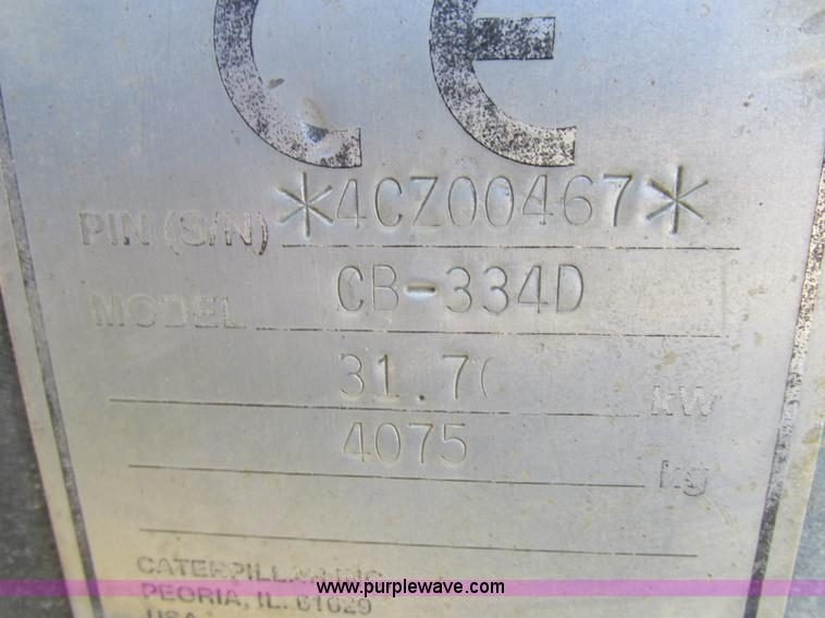 image for item I8777 2001 Caterpillar CB334D double drum roller