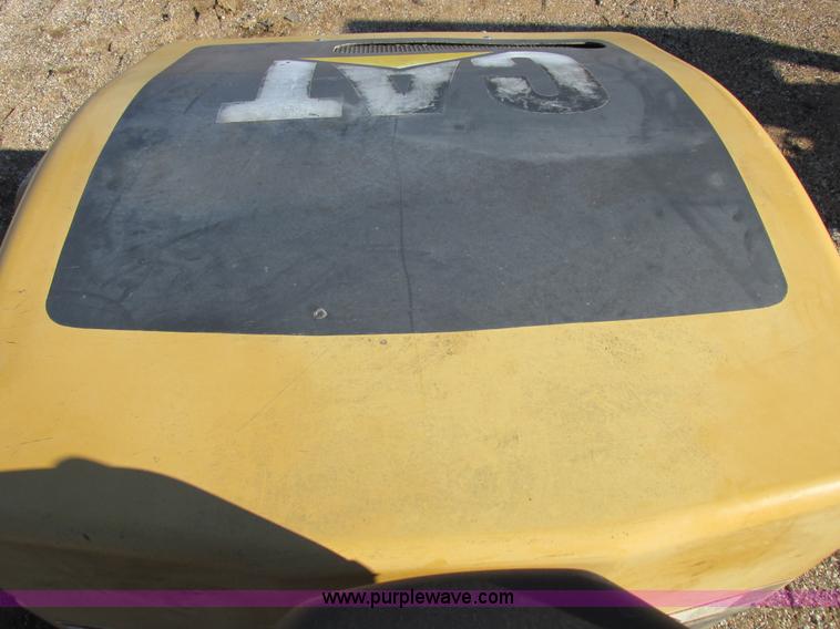 image for item I8777 2001 Caterpillar CB334D double drum roller