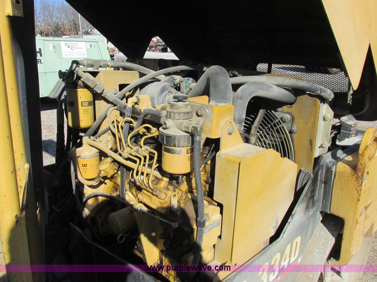 image for item I8777 2001 Caterpillar CB334D double drum roller