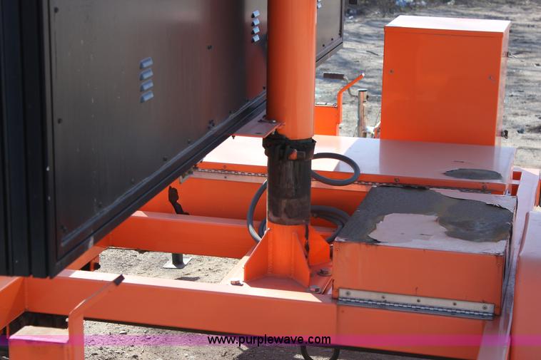 image for item J2296 2007 K&K Systems message trailer