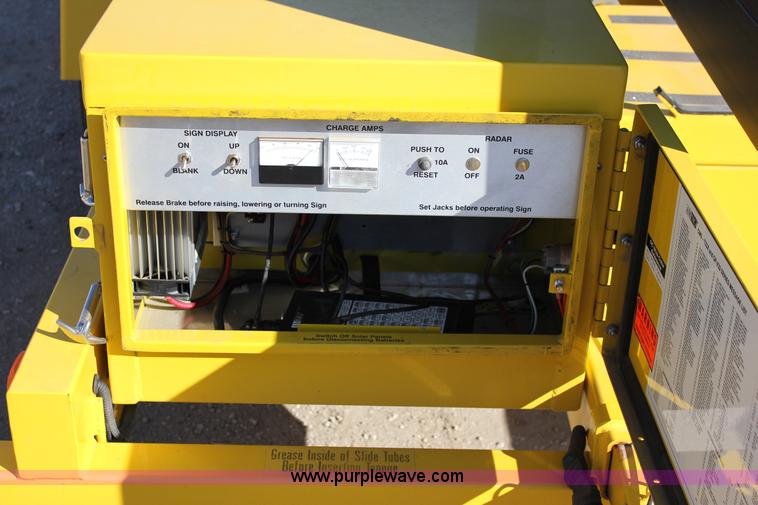 image for item J2297 2009 American Signal Company message board trailer