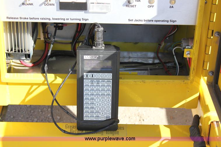 image for item J2297 2009 American Signal Company message board trailer