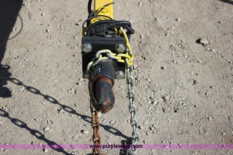 image for item J2297 2009 American Signal Company message board trailer