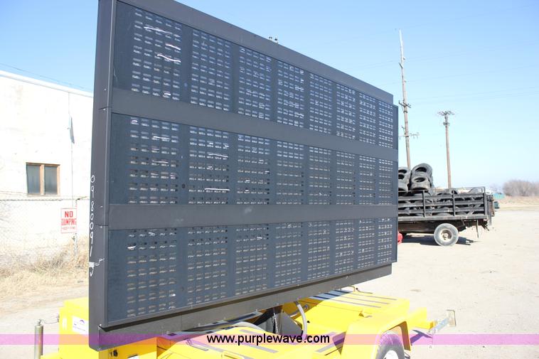 image for item J2297 2009 American Signal Company message board trailer