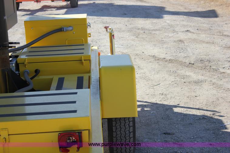 image for item J2297 2009 American Signal Company message board trailer