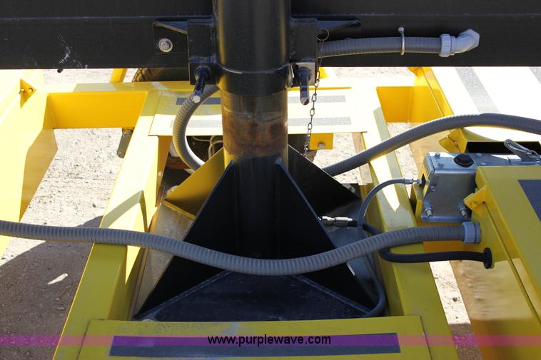 image for item J2297 2009 American Signal Company message board trailer