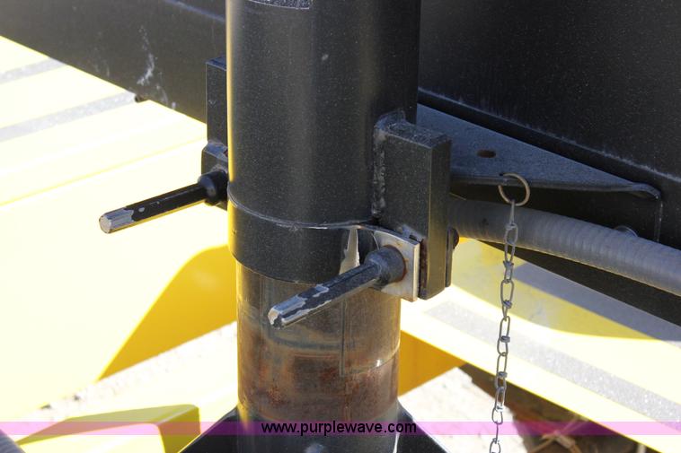 image for item J2297 2009 American Signal Company message board trailer