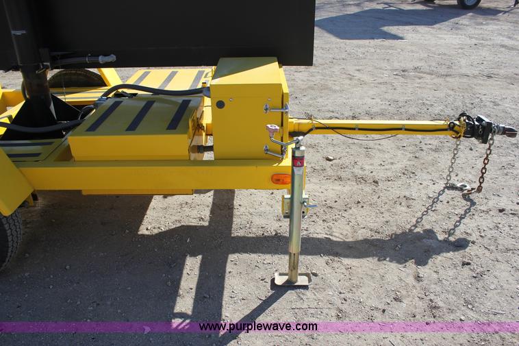 image for item J2297 2009 American Signal Company message board trailer