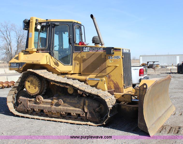 image for item J2304 2002 Caterpillar D6 MXL dozer