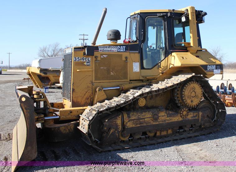 image for item J2304 2002 Caterpillar D6 MXL dozer