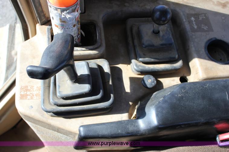 image for item J2304 2002 Caterpillar D6 MXL dozer