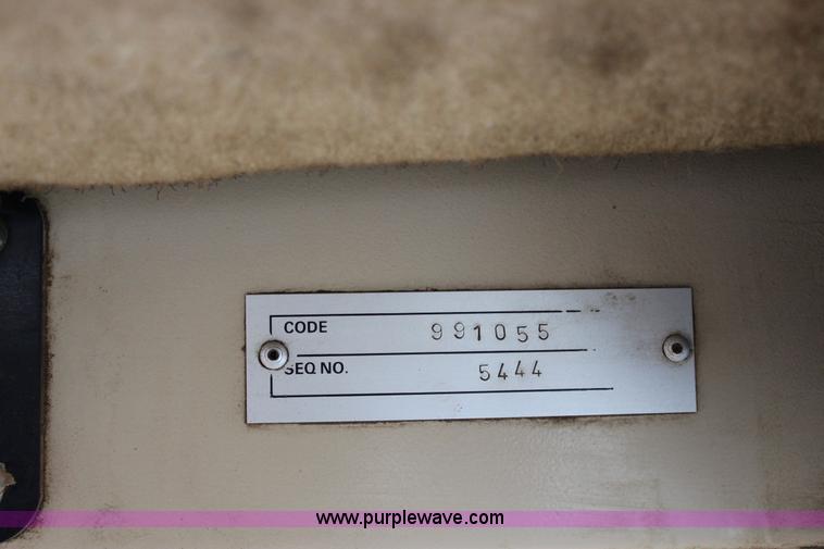 image for item J2304 2002 Caterpillar D6 MXL dozer