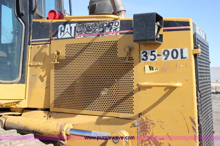 image for item J2304 2002 Caterpillar D6 MXL dozer