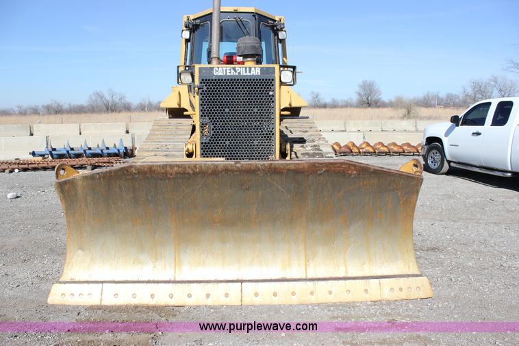 image for item J2304 2002 Caterpillar D6 MXL dozer