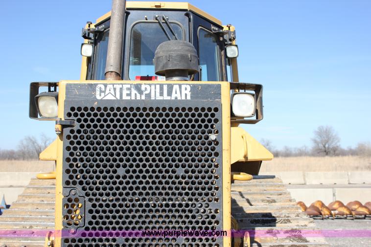 image for item J2304 2002 Caterpillar D6 MXL dozer