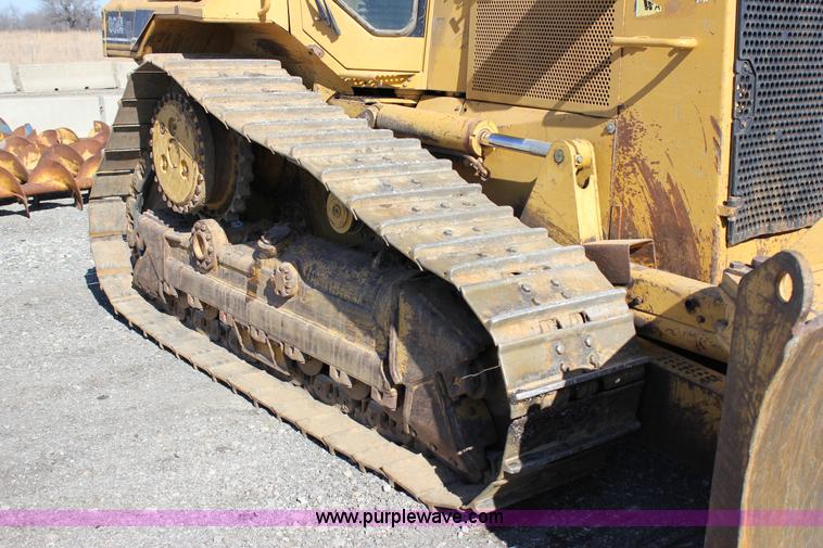 image for item J2304 2002 Caterpillar D6 MXL dozer