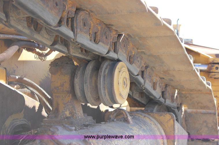 image for item J2304 2002 Caterpillar D6 MXL dozer