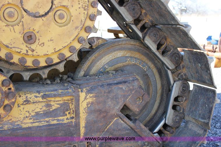 image for item J2304 2002 Caterpillar D6 MXL dozer