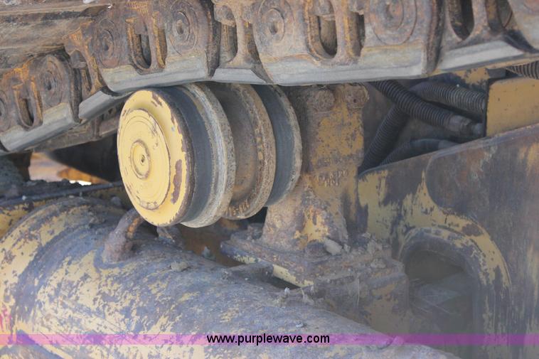 image for item J2304 2002 Caterpillar D6 MXL dozer