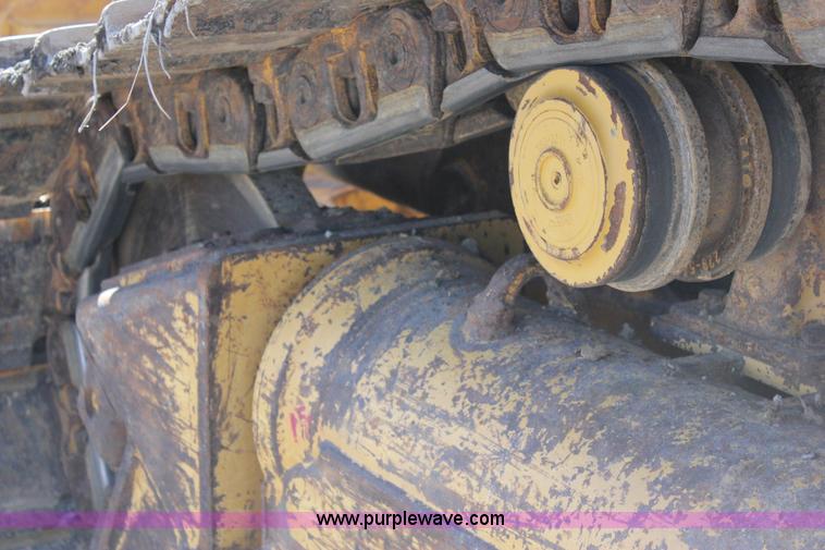 image for item J2304 2002 Caterpillar D6 MXL dozer