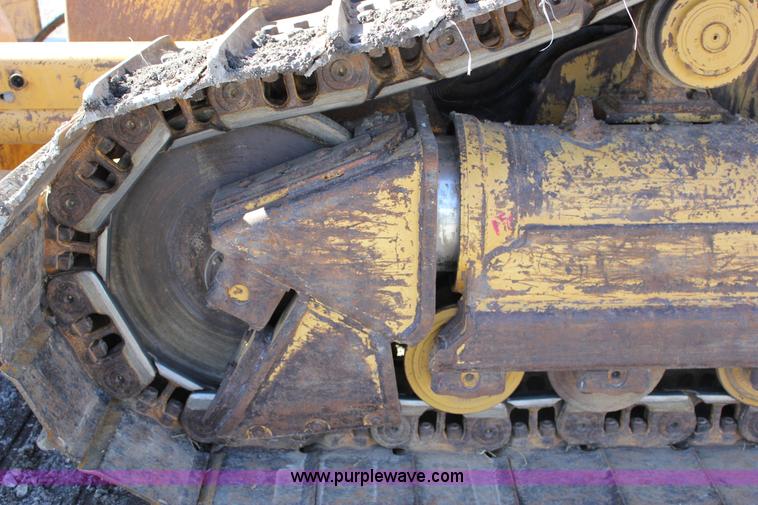 image for item J2304 2002 Caterpillar D6 MXL dozer