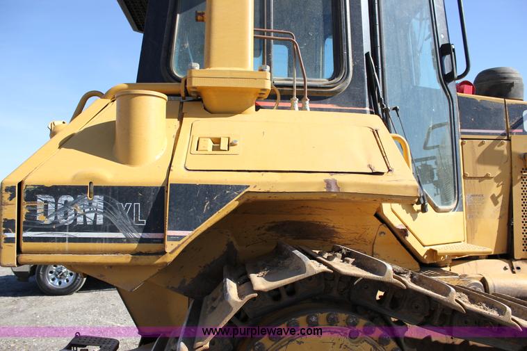 image for item J2304 2002 Caterpillar D6 MXL dozer