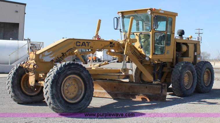 image for item J2305 1988 Caterpillar 140G articulated motor grader