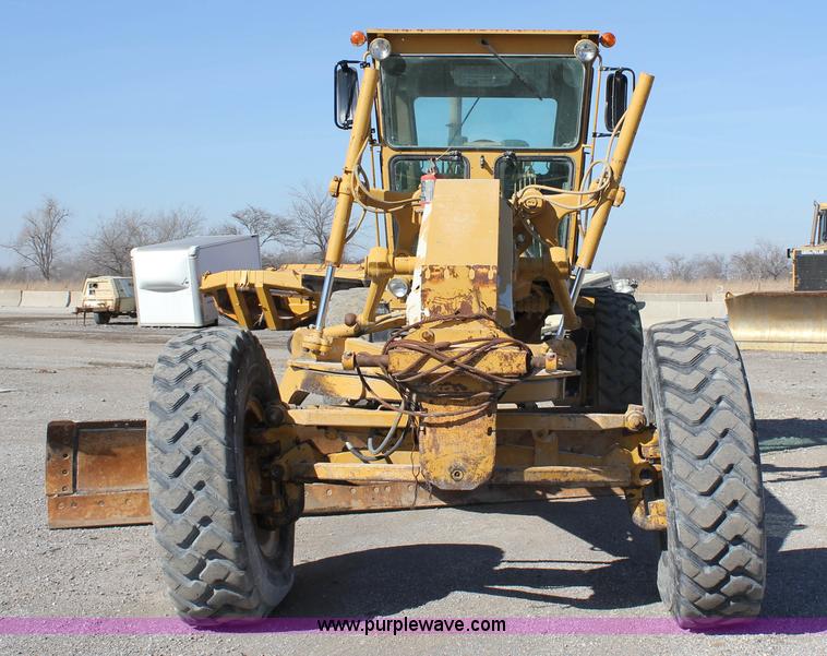 image for item J2305 1988 Caterpillar 140G articulated motor grader