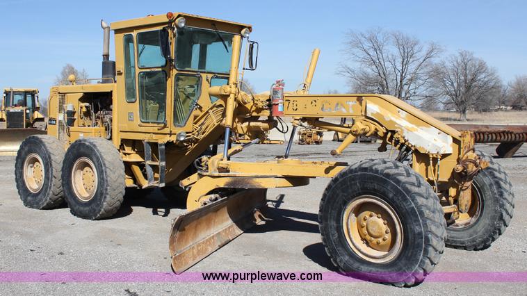 image for item J2305 1988 Caterpillar 140G articulated motor grader