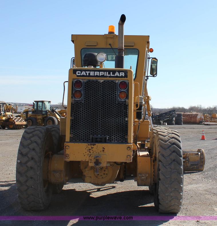 image for item J2305 1988 Caterpillar 140G articulated motor grader