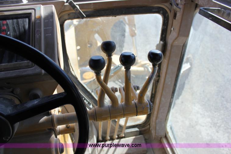 image for item J2305 1988 Caterpillar 140G articulated motor grader