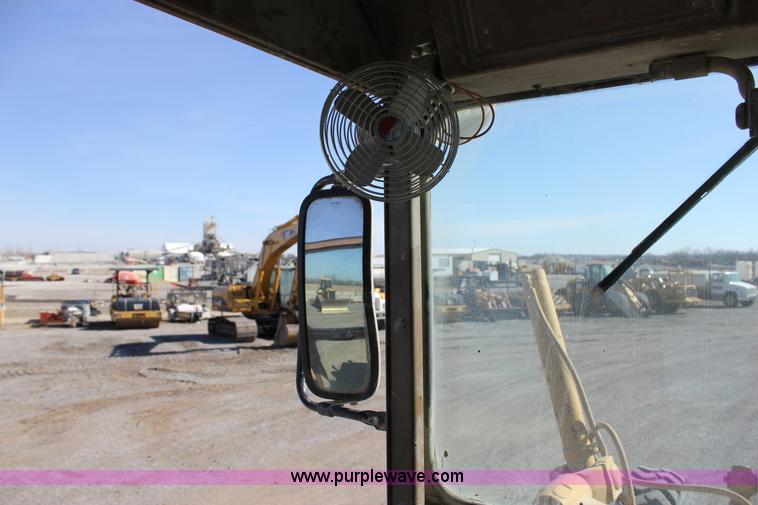 image for item J2305 1988 Caterpillar 140G articulated motor grader