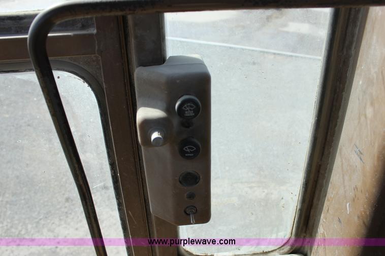 image for item J2305 1988 Caterpillar 140G articulated motor grader