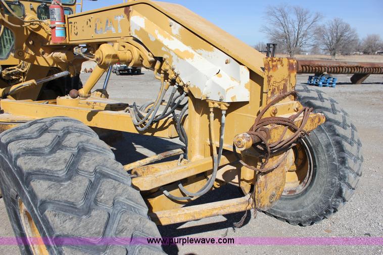 image for item J2305 1988 Caterpillar 140G articulated motor grader