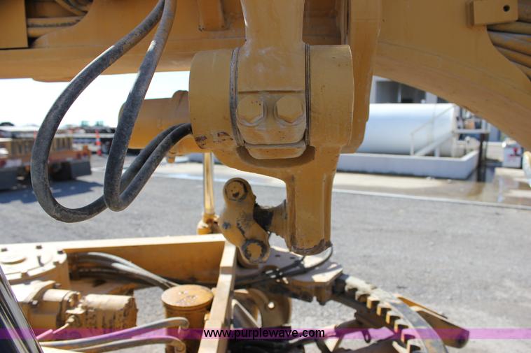 image for item J2305 1988 Caterpillar 140G articulated motor grader